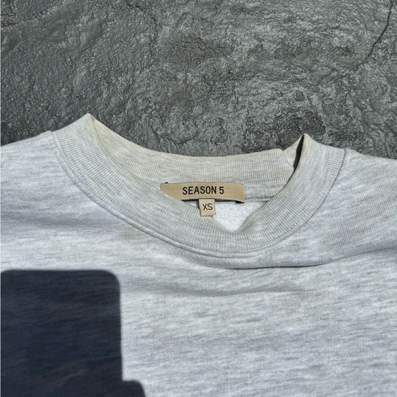 Yeezy Season 5 Grey Calabasas Crest Crewneck Size XS Kanye West - Picture 8 of 15